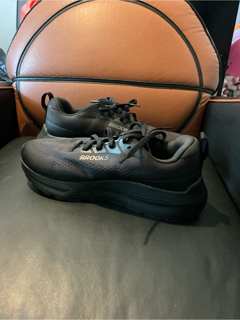 Brooks Men's Black Athletic Running Shoes